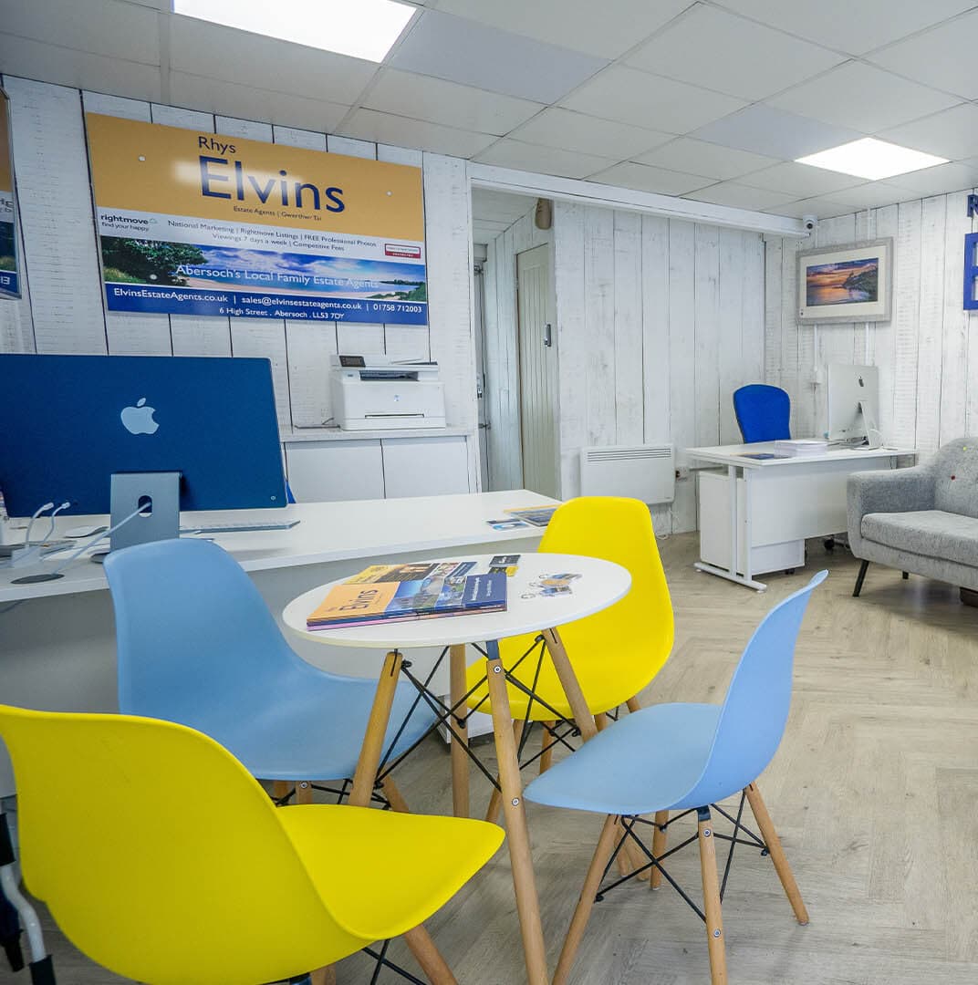 <p><span style="color:hsl(39,98%,69%);"><strong>Who</strong></span> We Are</p>