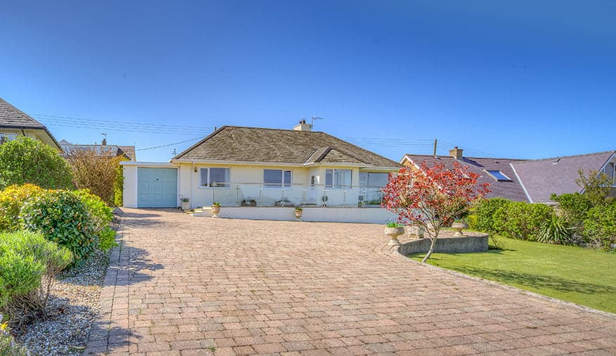 Wythinlee, Gwydryn Drive, Abersoch, Pwllheli, Gwynedd, LL53 7HU