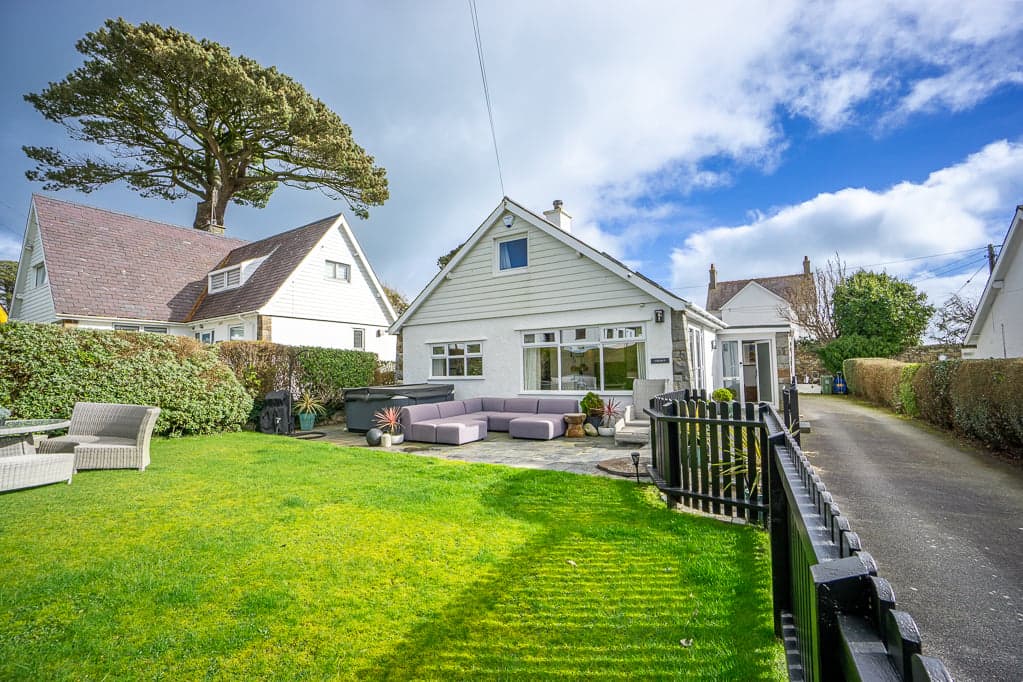 GeeJays, White House Drive, Abersoch, Pwllheli, Gwynedd, LL53 7AF