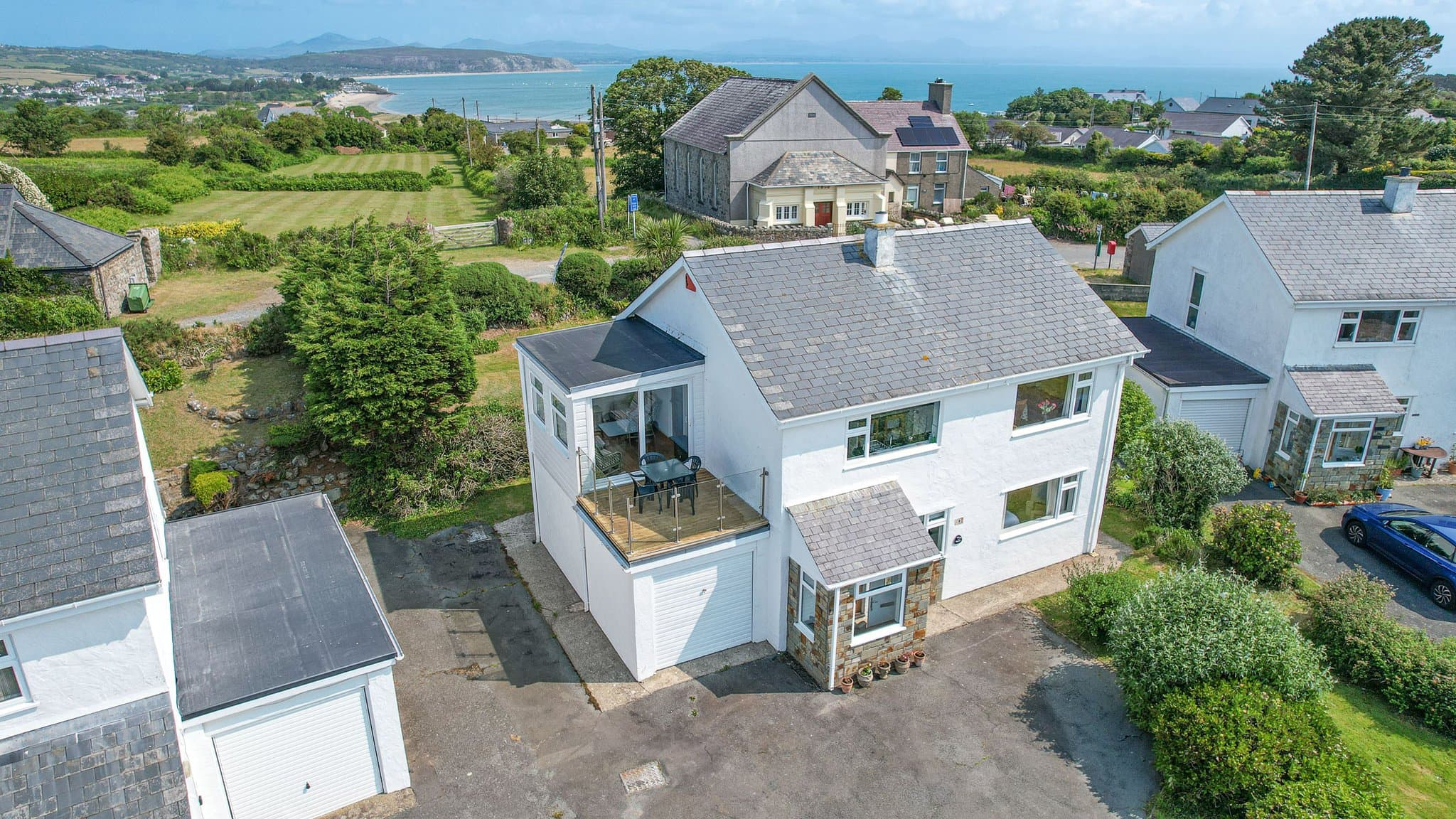 8, Dwyfor Estate, Bwlchtocyn, Pwllheli, Gwynedd, LL53 7DF