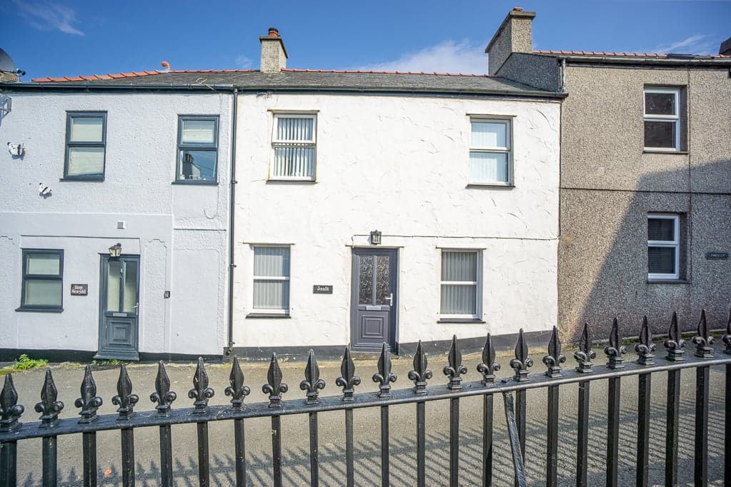 Isallt, Llanbedrog, Pwllheli, Gwynedd, LL53 7PB