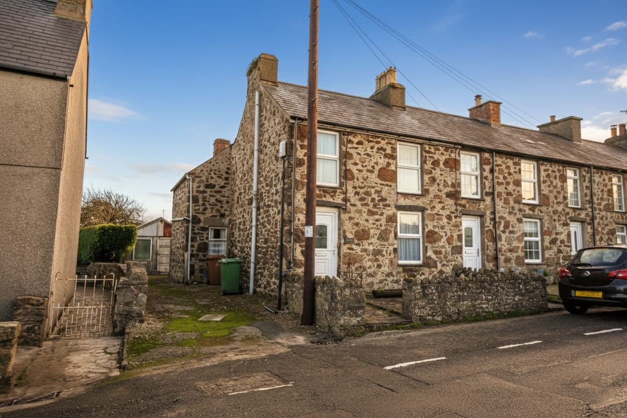 Treflys, Sarn Bach, Pwllheli, Gwynedd, LL53 7BG