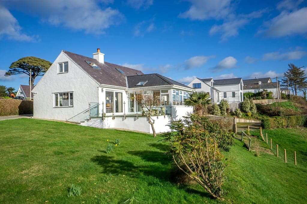 Lamorna, White House Drive, Abersoch, Pwllheli, Gwynedd, LL53 7AF