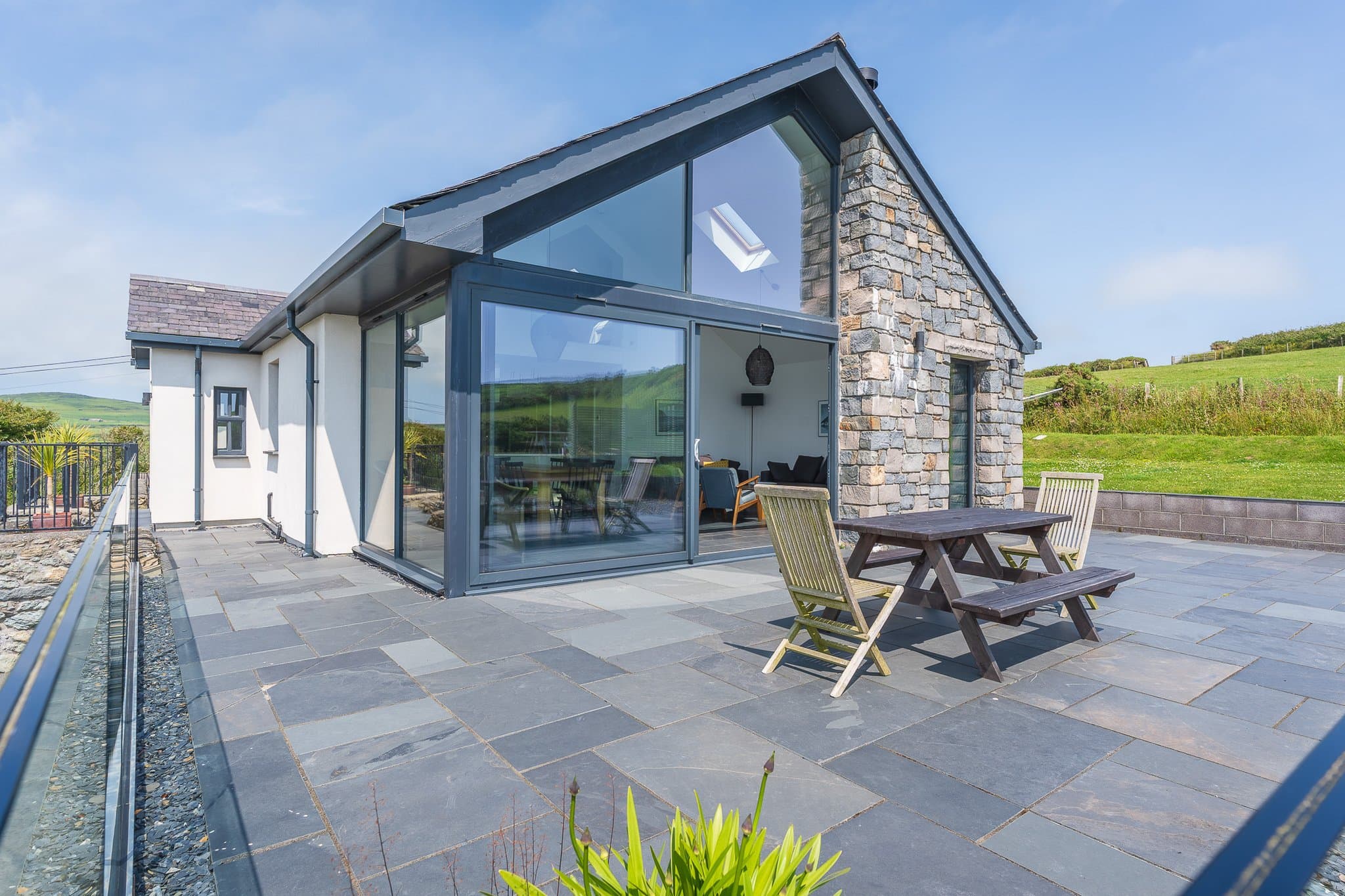 Geufron House, Aberdaron, Pwllheli, Gwynedd, LL53 8BD