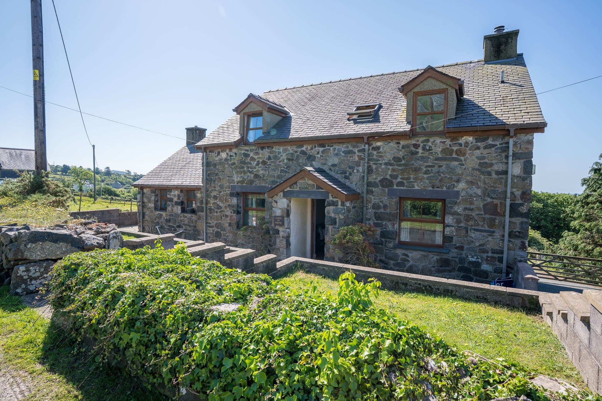 Garth Y Hafod, Garnfadryn, Pwllheli, Gwynedd, LL53 8TG
