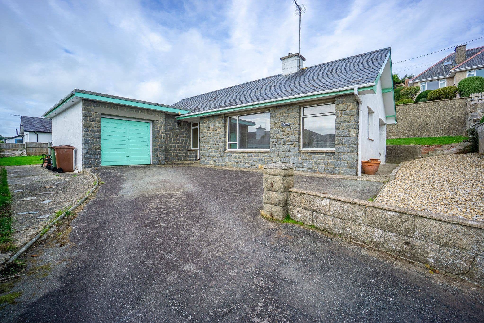 Ty Gwyn, Ala Road, Pwllheli, Gwynedd, LL53 5BW